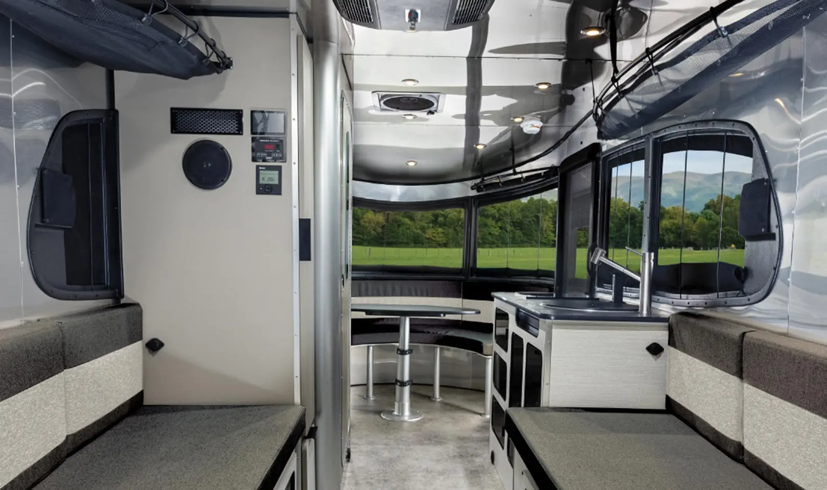 interior videos thumbnail for Basecamp Xe